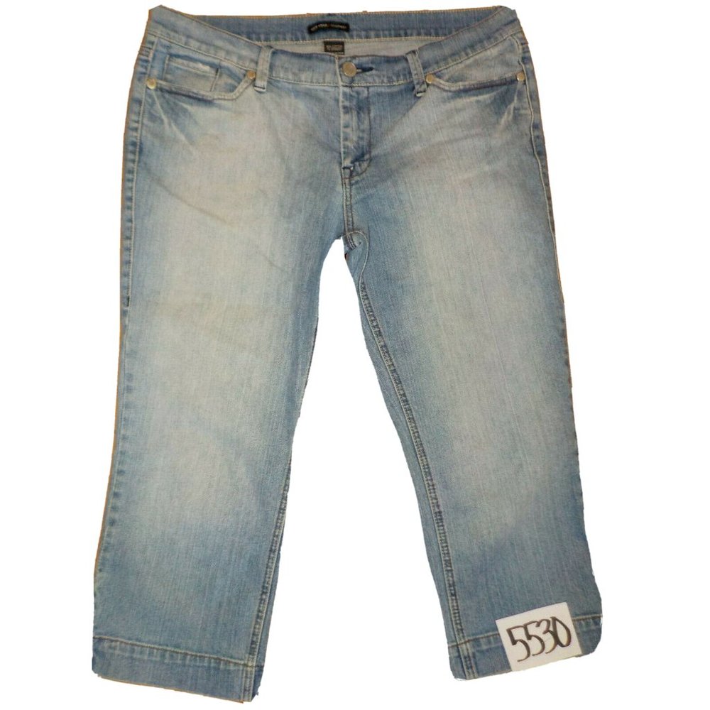 New York & Co Blue Denim Capris Snap Pocket Flaps Womens (36 x 21)